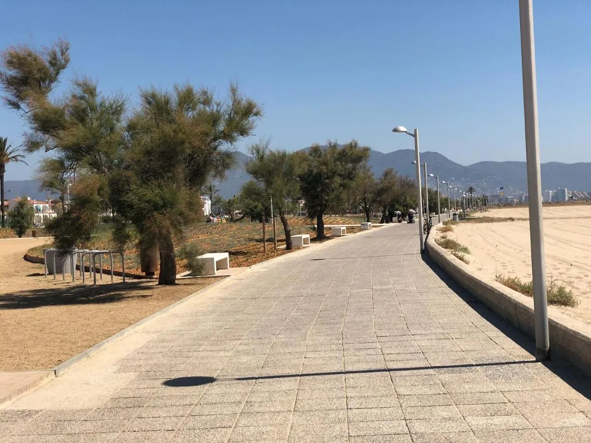 דירות Vista Bahia 9 אמפוריבראבה