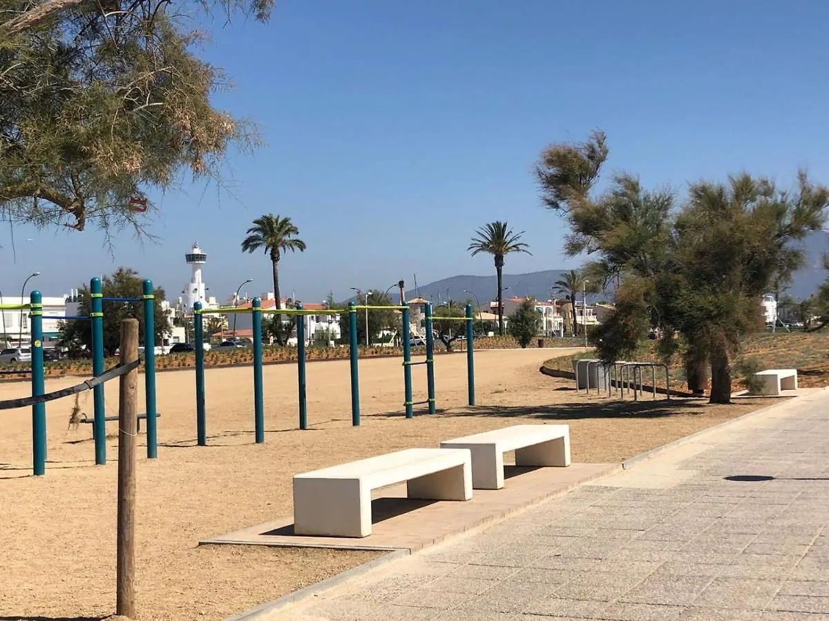 דירות Vista Bahia 9 אמפוריבראבה